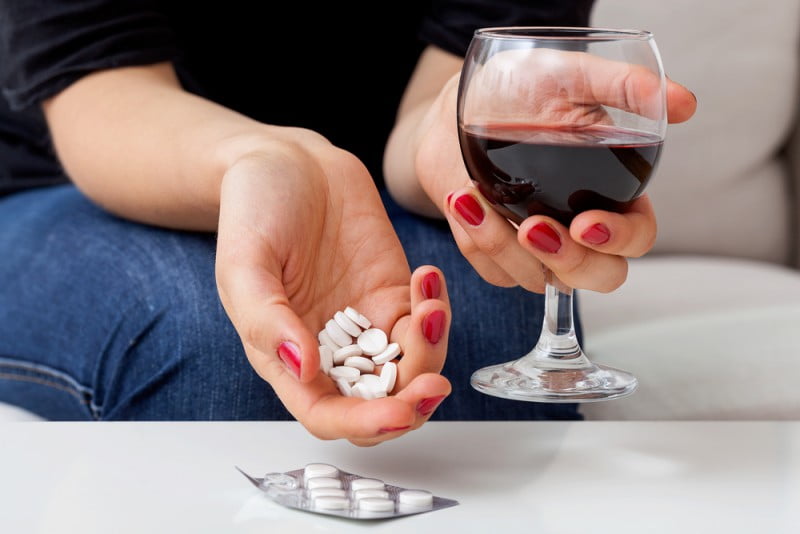 Таблетки несовместимые с алкоголем приводящие к смерти