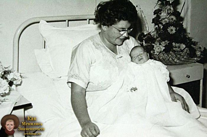 Жан-Клод Ван Дамм в раннем детстве с мамой