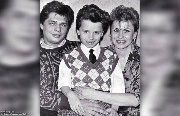Гарик Харламов в детстве с родителями, мама Наталья, отец Юрий