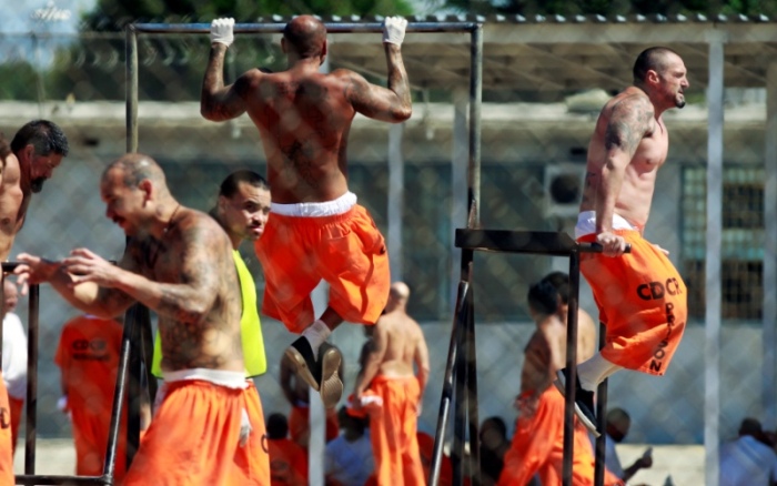 Высокоэффективные программы тренировок, разработанные заключенными (10 фото)