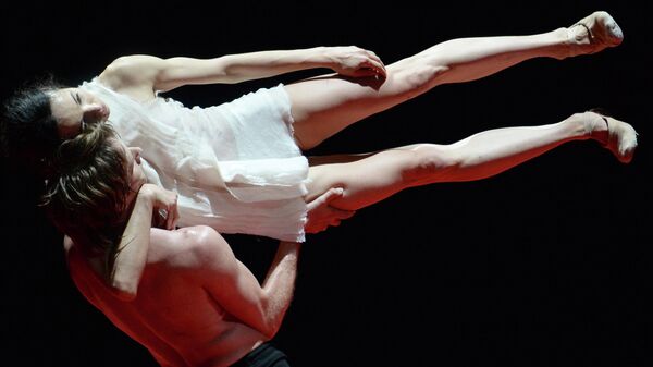 Диана Вишнева и Андрей Меркурьев в сцене из балета Объект перемен в Государственном Кремлевском дворце
