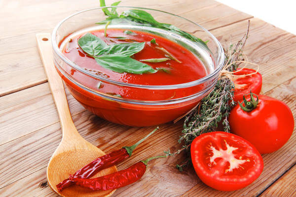 Острый томатный суп с перцем чили