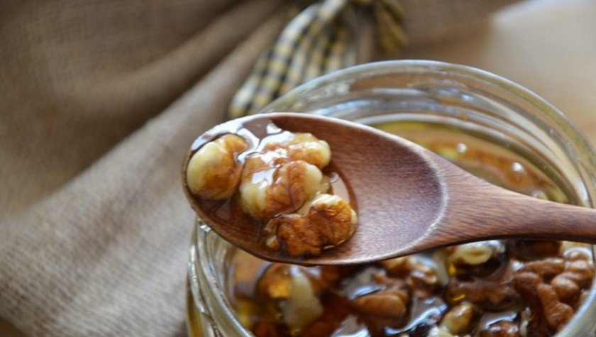 Грецкие орехи с мёдом