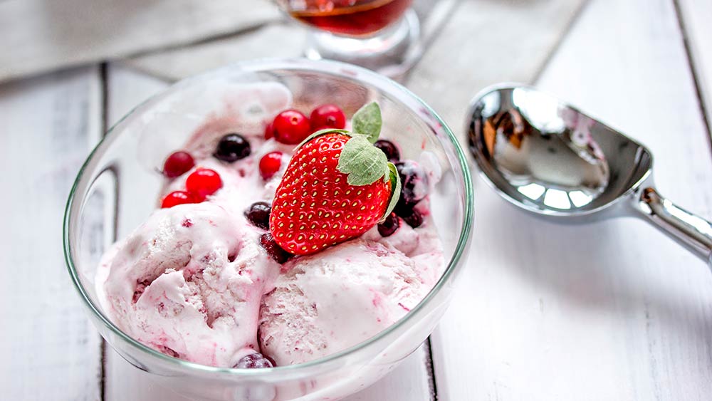 мороженое с ягодами