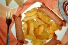 Картофель с сосисками в духовке