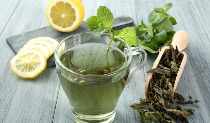 Зеленый чай с лимоном