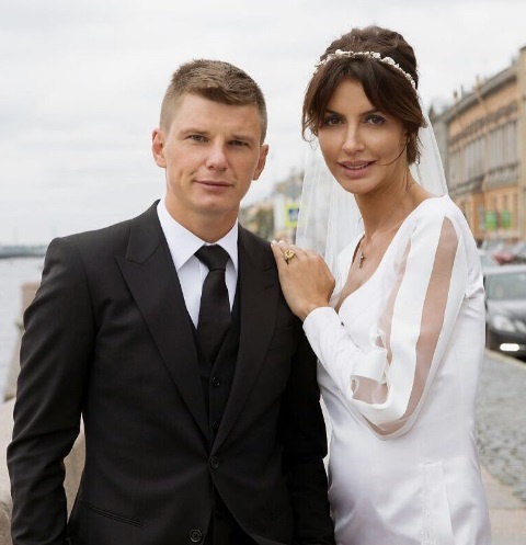 Андрей Аршавин с женой Алисой