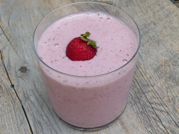 strawberry-cucumber smoothie 