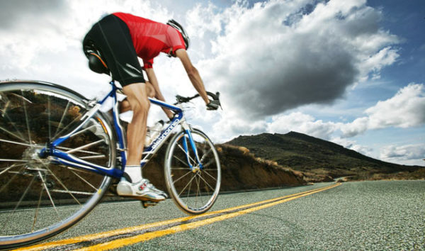 Езда на велосипеде способствует постоянному травмированию близлежащих мягких тканей и кровеносных сосудов