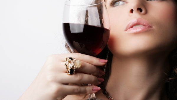 Не стоит совмещать женскую «Виагру» и алкоголь