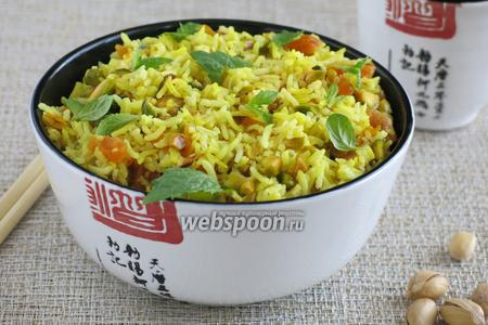 Фото рецепта Рисовый салат с фисташками и мятой
