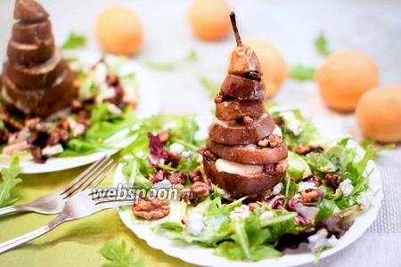 Фото рецепта Тёплый салат с запечённой грушей