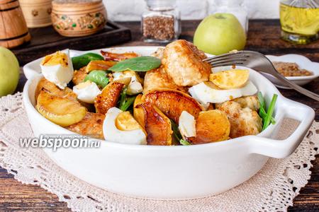 Фото рецепта Тёплый салат с фрикадельками и карамелизированными яблоками