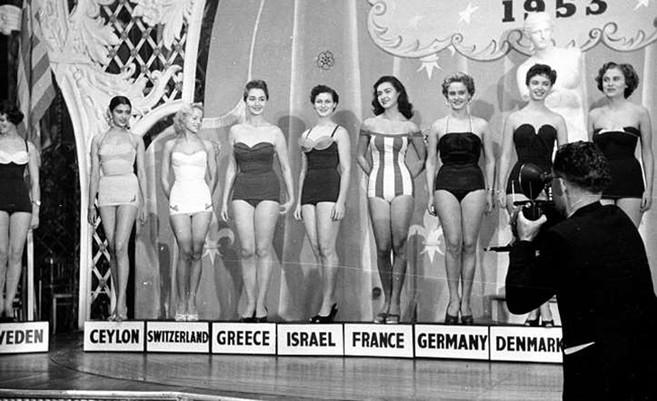 «Мисс Вселенной 1953» стала представительница Франции Кристиан Мартель. Фото: EAST NEWS