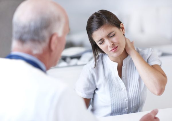 Если боль в шее не проходит сама, необходимо обратиться к врачу