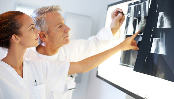 Для диагностики состояния атланта прибегают к МРТ и рентгенографии