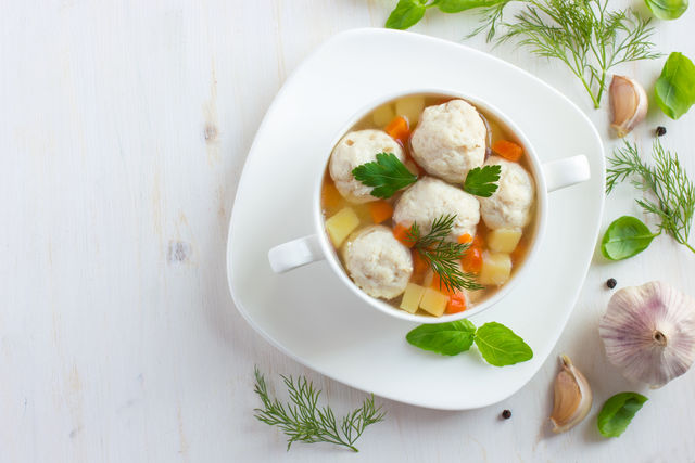Врачи рекомендуют этот рецепт диетического супа при язве и для профилактики болезни