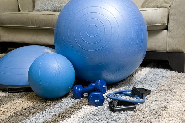 home-fitness-equipment-1840858_640