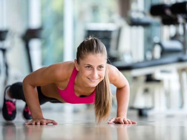 pushups-workout-fitness-woman