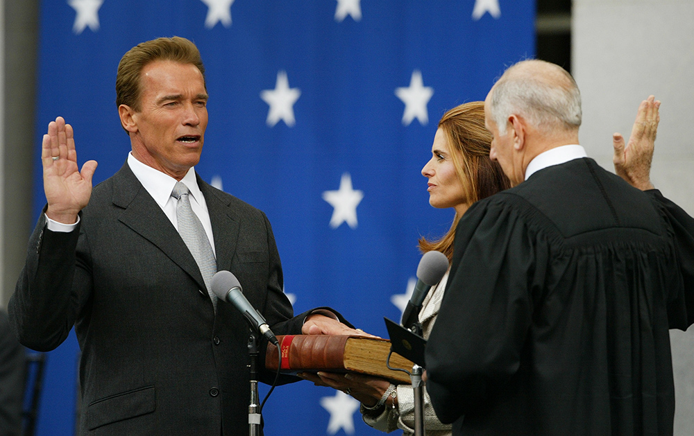 Церемония инаугурации на пост губернатора Калифорнии, 2003 год/ Фото: NY Daily News