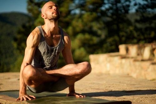 Что дает аштанга-йога и почему ею стоит заниматься