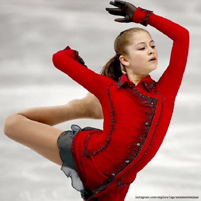 Юлия Липницкая выступает на Олимпиаде 2014
