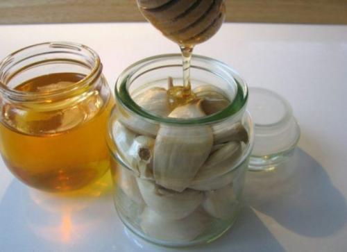 Целебный напиток из яблочного уксуса мёда и чеснока. Рецепт напитка из чеснока, меда и яблочного уксуса для похудения